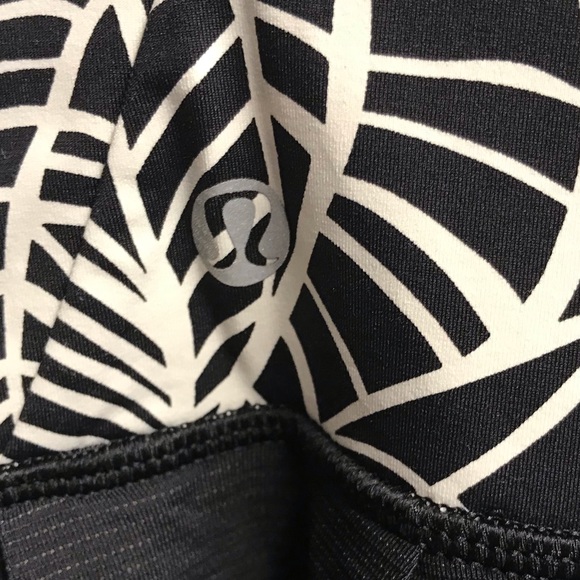 Lululemon hustle & bustle tank size 4 - Picture 7 of 15